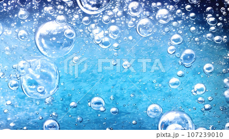 水の背景　気泡　テクスチャ 107239010