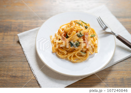 トマトクリームパスタ トマトクリームパスタ 107240846