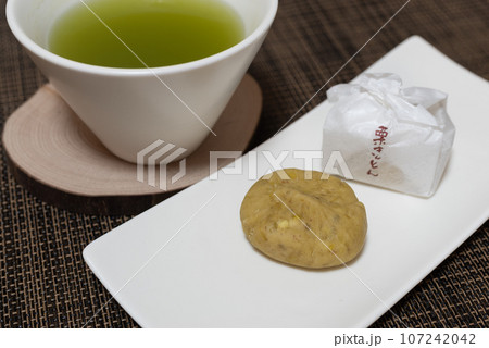 秋の味覚 栗きんとん 秋の味覚 栗きんとん 107242042