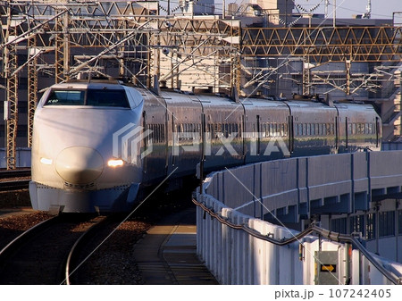 100系新幹線　山陽新幹線　岡山 107242405