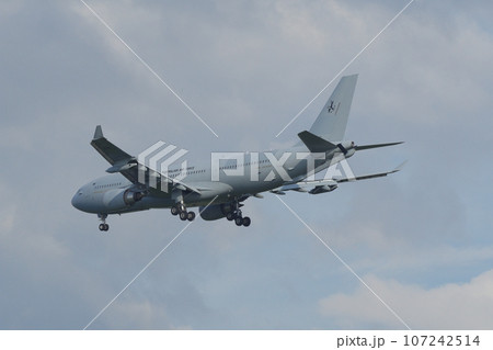 オーストラリア空軍の空中給油・輸送機　KC-30A 107242514