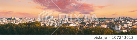 Rome, Italy. Cityscape Skyline With Pantheon, Altar Of The Fatherland And Other Famous Lanmarks In Old Historic Town 107243612