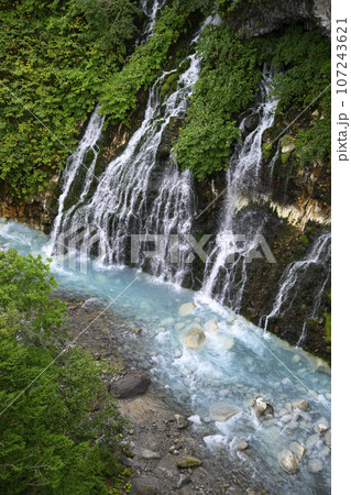 北海道 美瑛の「白ひげの滝」 107243621