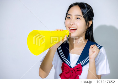 応援する女子高生 応援する女子高生 107247652