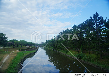 草加松原と綾瀬川の風景 草加松原と綾瀬川の風景 107248034