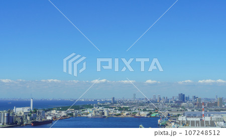 千葉ポートタワーから見た東京湾〜海浜幕張方面の風景 107248512