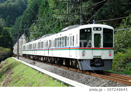 西武秩父線 西武鉄道 4000系 4001F編成の写真素材 [107248645 西武秩父線 西武鉄道 4000系 4001F編成の写真素材 [107248645