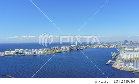千葉ポートタワーから見た東京湾〜海浜幕張方面の風景 107248664