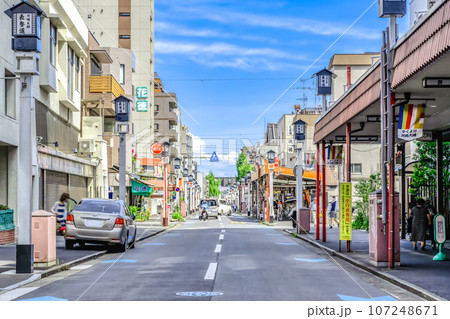 川崎市の都市風景 川崎大師 表参道 川崎市の都市風景 川崎大師 表参道 107248671