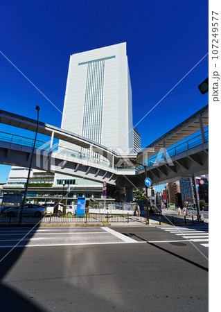 横浜　桜木町駅や馬車道駅周辺の風景 107249577
