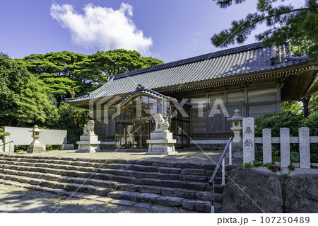 東尋坊 雄島 大湊神社(陸ノ宮) 拝殿 福井県坂井市 東尋坊 雄島 大湊神社(陸ノ宮) 拝殿 福井県坂井市 107250489