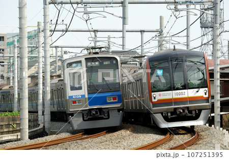 西武池袋線 保谷ーひばりヶ丘 東京メトロ 10000系 10102F 西武鉄道 6109F 西武池袋線 保谷ーひばりヶ丘 東京メトロ 10000系 10102F 西武鉄道 6109F 107251395