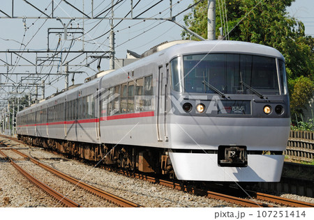 西武池袋線 ひばりヶ丘ー保谷 西武鉄道 10000系 ちちぶ 西武池袋線 ひばりヶ丘ー保谷 西武鉄道 10000系 ちちぶ 107251414