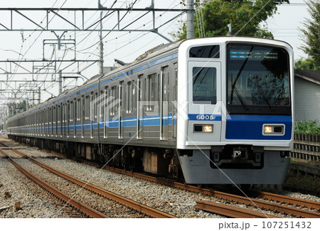 西武池袋線 ひばりヶ丘ー保谷 西武鉄道 6000系 6105F 西武池袋線 ひばりヶ丘ー保谷 西武鉄道 6000系 6105F 107251432