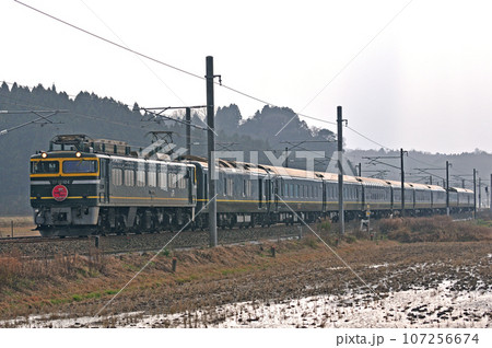 北陸本線　牛ノ谷ー大聖寺　JR西日本　EF81-104（敦賀）＋24系　トワイライトエクスプレス 107256674
