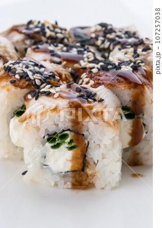 Japanese food restaurant, sushi maki gunkan roll plate or platter set. Sushi set and composition 107257038