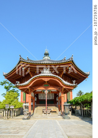 快晴の南円堂(奈良 興福寺) 快晴の南円堂(奈良 興福寺) 107259786