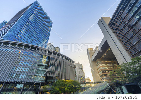 JR大阪中央北口 静寂に包まれた「うめきた広場」 JR大阪中央北口 静寂に包まれた「うめきた広場」 107262935