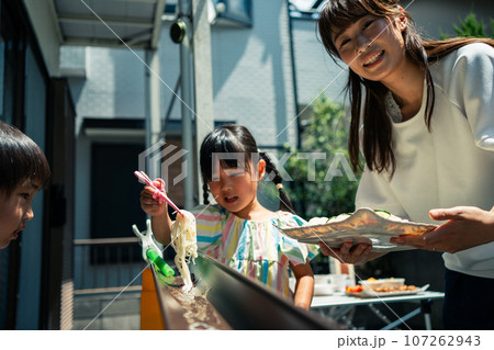 雨どい流しそうめん 雨どい流しそうめん 107262943