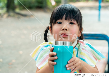 5 years old 5 years old 107262975