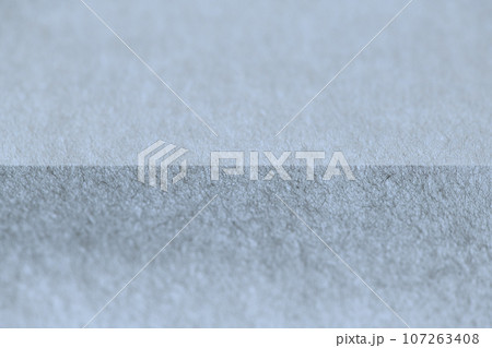 和紙による明暗イメージの背景素材 107263408