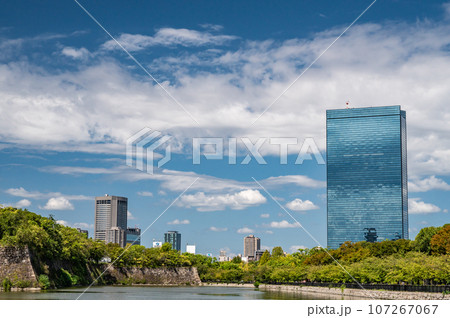 大阪城外堀からのOBPとOAP風景 107267067