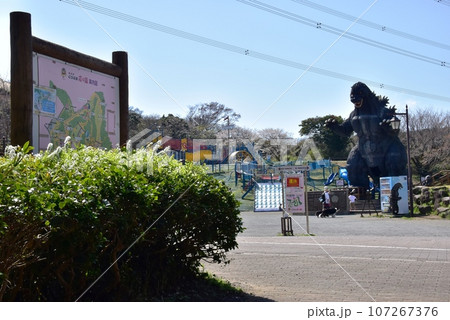 横須賀くりはま花の国　冒険ランドとくりはま花の国案内図 107267376
