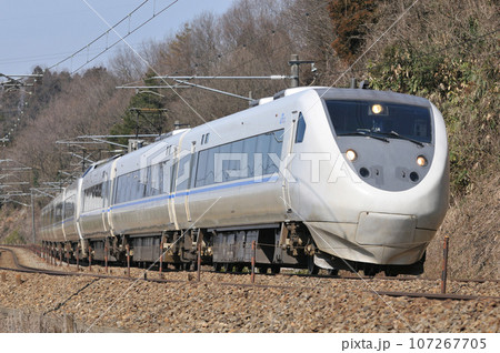 北陸本線　津幡ー倶利伽羅　JR西日本　681系　W13+W03編成（金沢）　はくたか 107267705