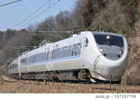 北陸本線　津幡ー倶利伽羅　JR西日本　681系　W11+W01編成（金沢）　はくたか 107267706