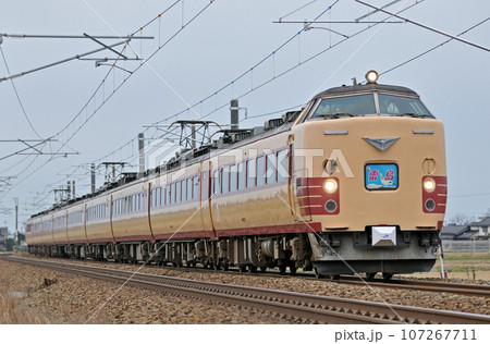 北陸本線　美川ー加賀笠間　JR西日本　485系　A01編成（京都）　雷鳥　 107267711