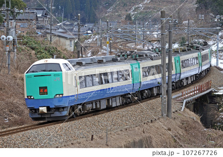 北陸本線　石動ー倶利伽羅　JR東日本　485系　R23編成（新潟）　北越 107267726