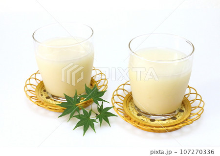 冷やし甘酒 107270336