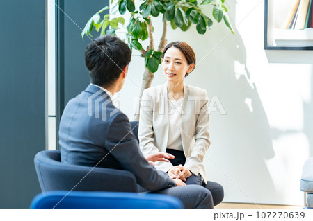 ビジネス　対談　インタビュー　会話 107270639
