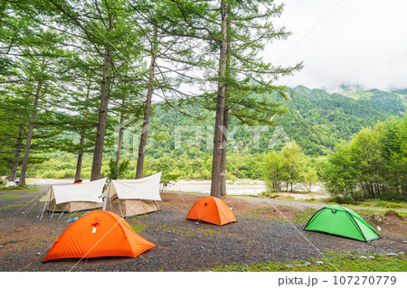 「長野県」上高地・小梨平キャンプ場の風景 107270779