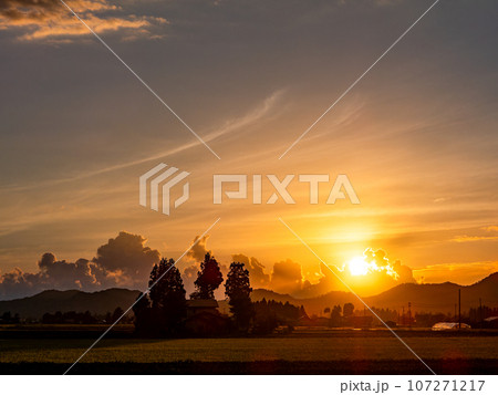 秋田県大仙で出会った美しい夏の夕暮れ 秋田県大仙で出会った美しい夏の夕暮れ 107271217