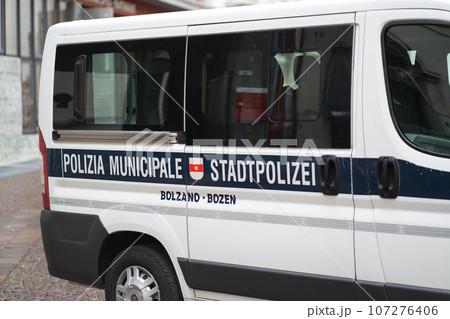 police van by polizia municipale, Stadtpolizei, municipal police, responsible to the mayors of the various municipalities of Italy police van by polizia municipale, Stadtpolizei, municipal police, responsible to the mayors of the various municipalities of Italy 107276406