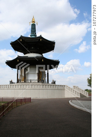 Peace Pagoda of Battersea Park in London 107277973
