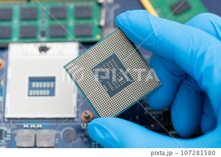 パソコンのCPU（プロセッサ） 107281580