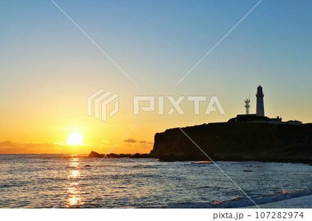 千葉県　銚子　犬吠埼からの初日の出 107282974