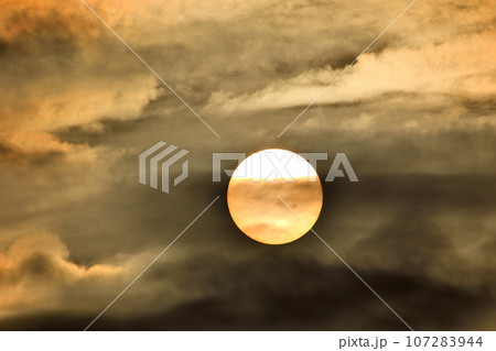 五島灘、角力灘、大角力の夕景 107283944