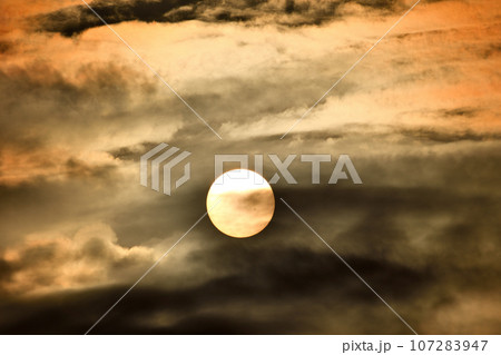 五島灘、角力灘、大角力の夕景 107283947