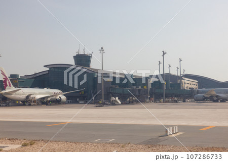 カタール、ドーハのハマド国際空港 107286733