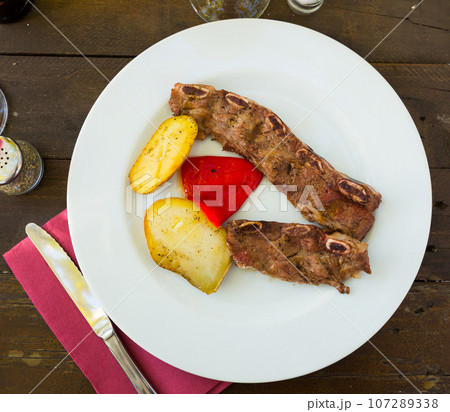 Delicious pork ribs barbecue 107289338