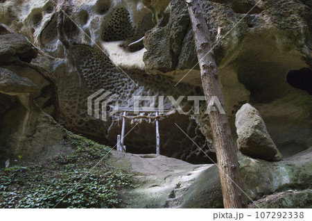 垂水遺跡の神秘的な絶景 山形県山形市 垂水遺跡の神秘的な絶景 山形県山形市 107292338