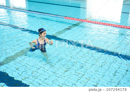 水中ウォーキング 107294178