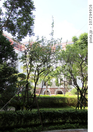 台湾台北市の総統府の内部中庭風景 107294916