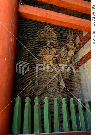 持国天 東大寺 中門 持国天 東大寺 中門 107296795