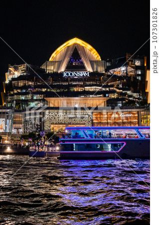 夜のアイコンサイアム(ICONSIAM)・タイ・バンコク 107301826