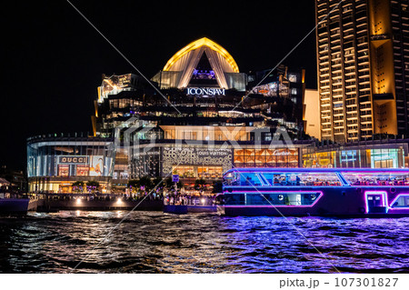 夜のアイコンサイアム(ICONSIAM)・タイ・バンコク 夜のアイコンサイアム(ICONSIAM)・タイ・バンコク 107301827