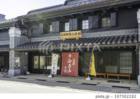 高岡 山町筋の町並み 高岡御車山会館 富山県高岡市 高岡 山町筋の町並み 高岡御車山会館 富山県高岡市 107302282